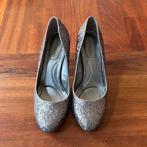Bandolino sparkly pumps